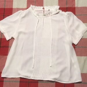 White creme ruffle collar blouse